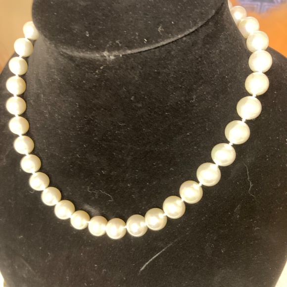 Necklace - Picture 2 of 4